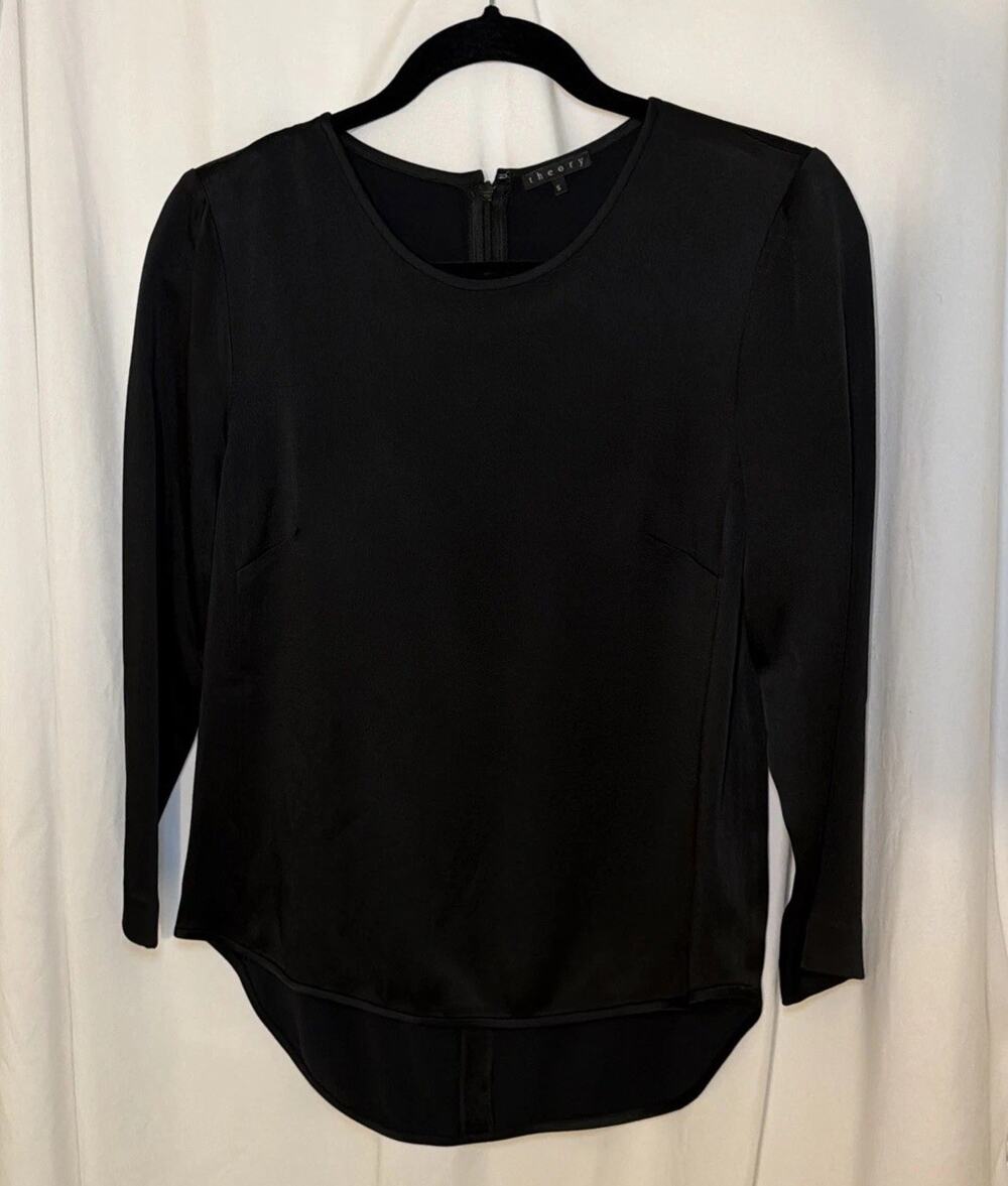 Theory Women's Long Sleeve Blouse Size S. Great Basic!